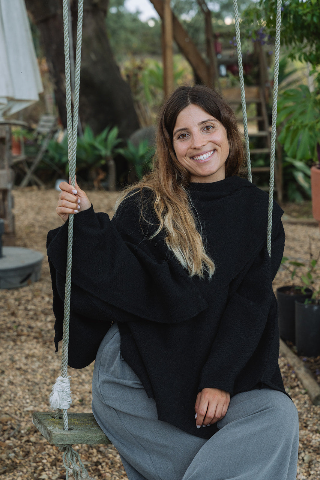 Poncho Eva